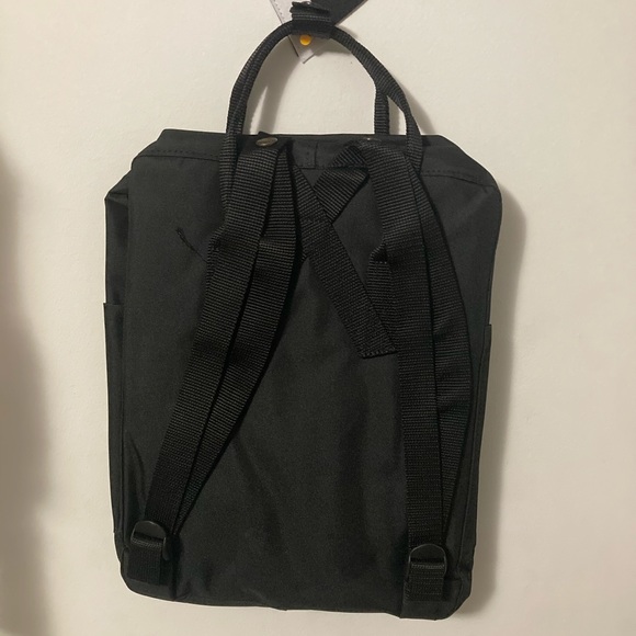 Fjallraven Kanken Backpack (16L) - Picture 2 of 4